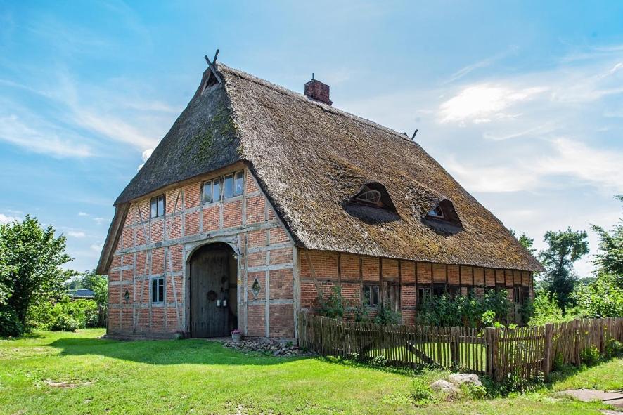 Reetscheune Kruezen Kruzen Exterior photo